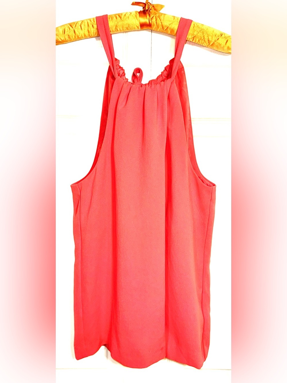 Trina Turk Coral Twist Front Halter Top Flowy Tie Back salmon Size M EUC Lined